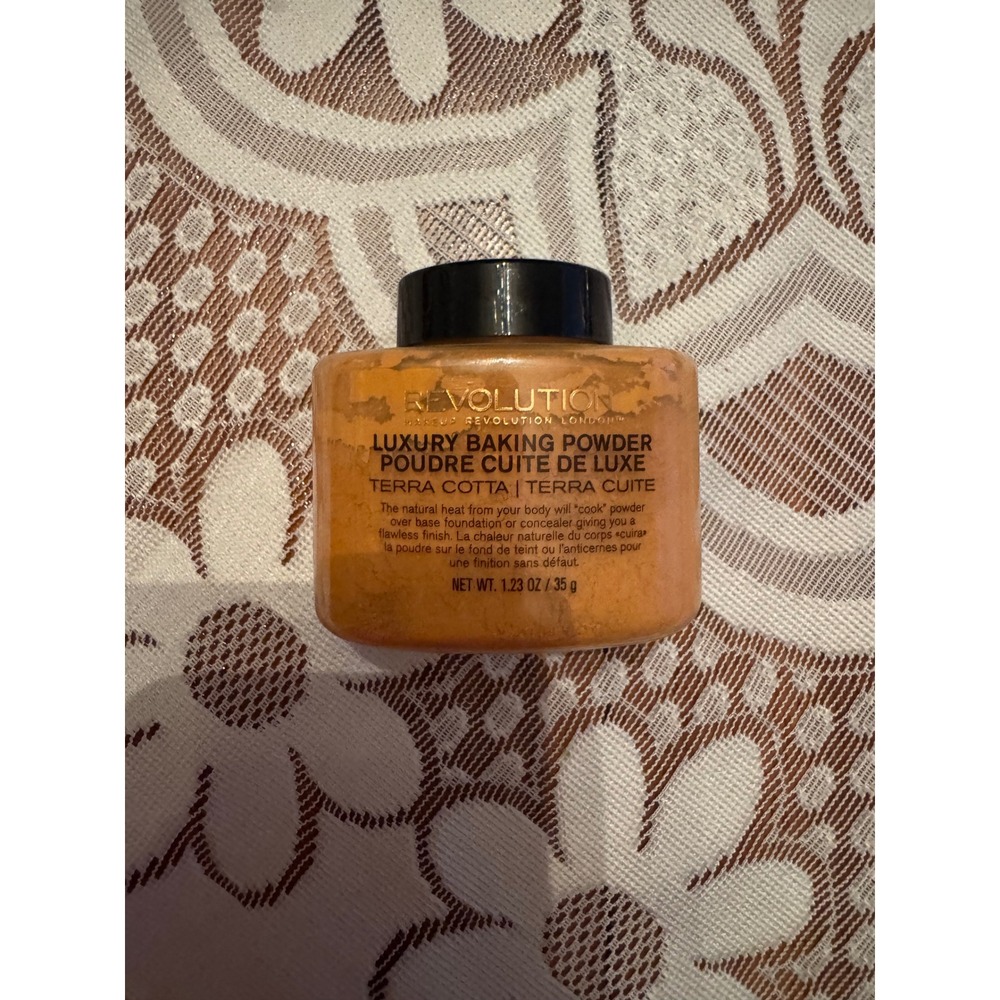 Makeup Revolution Luxury Baking Powder Terra Cotta 1.23oz 35g Setting Powder